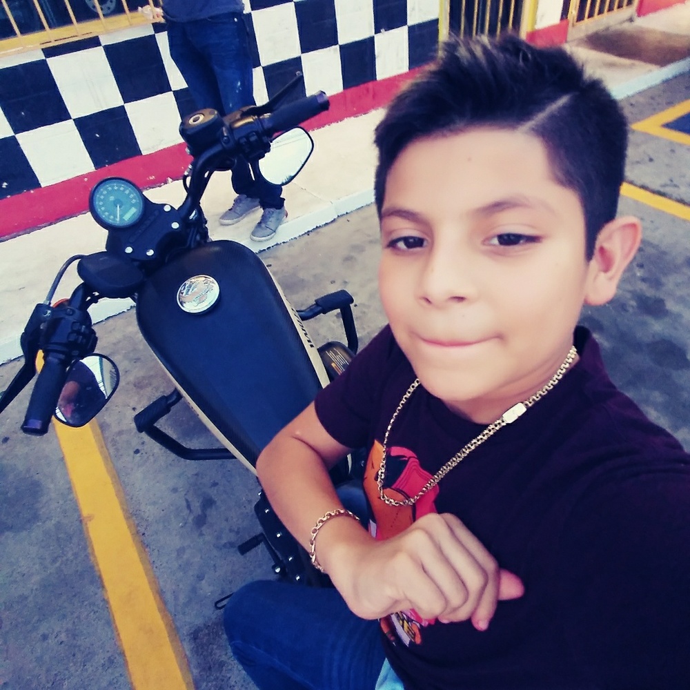 Meet your Posher, Alejandro